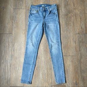 Old Navy - Women’s - Acid Washed Super Skinny Jeans - Size 00